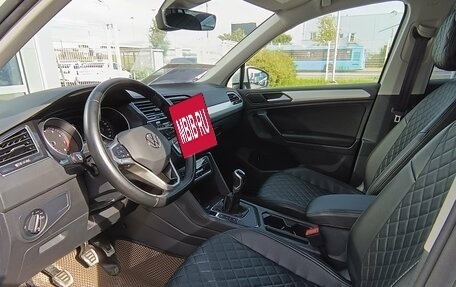 Volkswagen Tiguan II, 2021 год, 2 680 000 рублей, 17 фотография