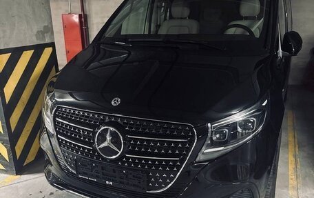 Mercedes-Benz V-Класс, 2024 год, 8 200 000 рублей, 2 фотография