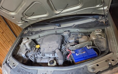 Renault Logan I, 2010 год, 610 000 рублей, 11 фотография
