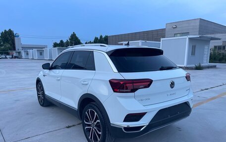 Volkswagen T-Roc I, 2022 год, 1 680 005 рублей, 6 фотография