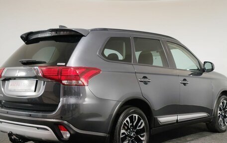 Mitsubishi Outlander III рестайлинг 3, 2022 год, 2 690 000 рублей, 5 фотография