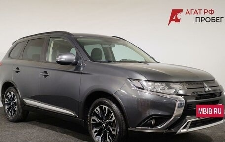 Mitsubishi Outlander III рестайлинг 3, 2022 год, 2 690 000 рублей, 3 фотография