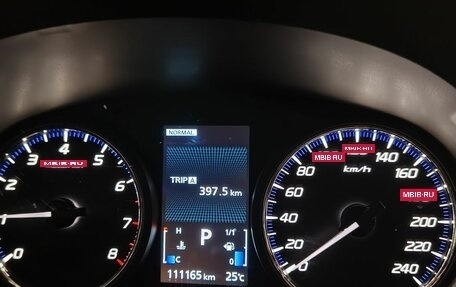 Mitsubishi Outlander III рестайлинг 3, 2022 год, 2 690 000 рублей, 9 фотография