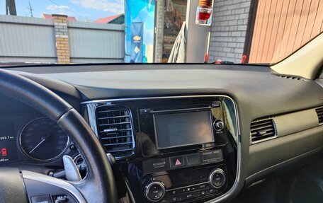 Mitsubishi Outlander III рестайлинг 3, 2013 год, 1 490 000 рублей, 12 фотография