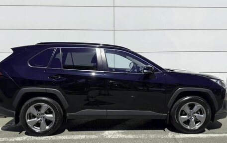 Toyota RAV4, 2019 год, 2 550 000 рублей, 4 фотография