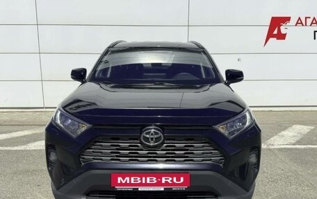 Toyota RAV4, 2019 год, 2 550 000 рублей, 2 фотография