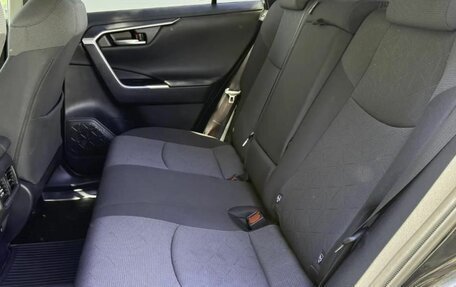 Toyota RAV4, 2019 год, 2 550 000 рублей, 18 фотография