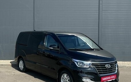 Hyundai H-1 II рестайлинг, 2021 год, 2 840 000 рублей, 5 фотография