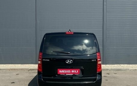 Hyundai H-1 II рестайлинг, 2021 год, 2 840 000 рублей, 9 фотография