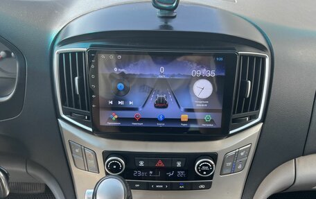 Hyundai H-1 II рестайлинг, 2021 год, 2 840 000 рублей, 18 фотография