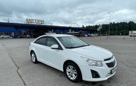 Chevrolet Cruze II, 2014 год, 850 000 рублей, 3 фотография