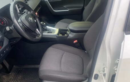 Toyota RAV4, 2021 год, 3 400 000 рублей, 5 фотография