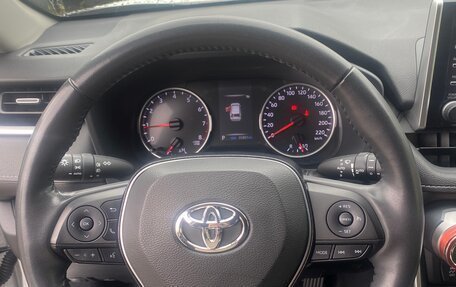 Toyota RAV4, 2021 год, 3 400 000 рублей, 7 фотография