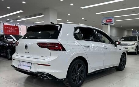Volkswagen Golf VIII, 2023 год, 1 915 000 рублей, 3 фотография