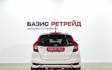 Honda Fit III, 2018 год, 1 159 000 рублей, 6 фотография
