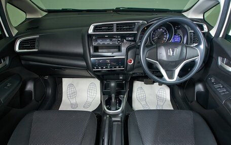 Honda Fit III, 2018 год, 1 159 000 рублей, 11 фотография