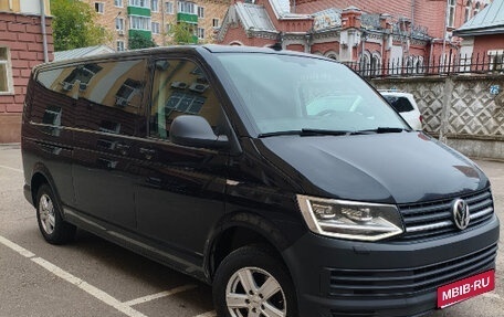 Volkswagen Caravelle T6 рестайлинг, 2018 год, 2 980 000 рублей, 1 фотография