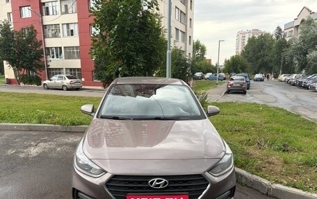 Hyundai Solaris II рестайлинг, 2017 год, 1 250 000 рублей, 1 фотография
