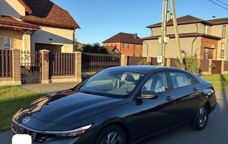 Hyundai Elantra, 2023 год, 1 800 000 рублей, 1 фотография