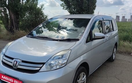 Toyota ISis I, 2015 год, 1 400 000 рублей, 4 фотография