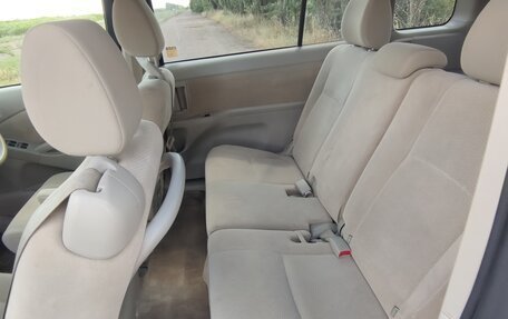 Toyota ISis I, 2015 год, 1 400 000 рублей, 11 фотография