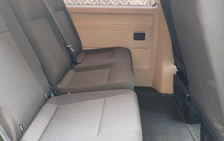 Volkswagen Caravelle T6 рестайлинг, 2018 год, 2 980 000 рублей, 7 фотография