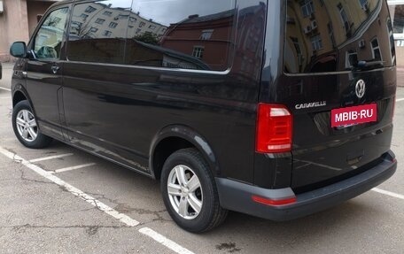 Volkswagen Caravelle T6 рестайлинг, 2018 год, 2 980 000 рублей, 5 фотография
