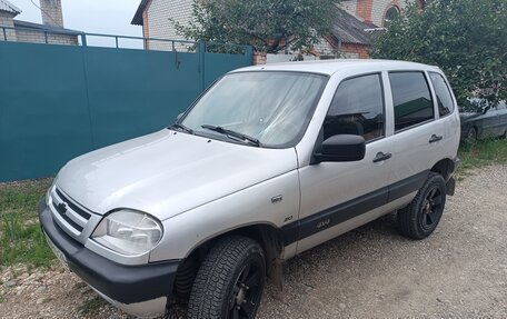 Chevrolet Niva I рестайлинг, 2003 год, 380 000 рублей, 4 фотография