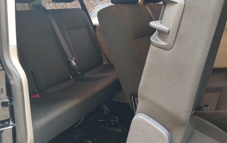 Volkswagen Caravelle T6 рестайлинг, 2018 год, 2 980 000 рублей, 8 фотография