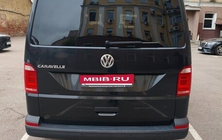 Volkswagen Caravelle T6 рестайлинг, 2018 год, 2 980 000 рублей, 10 фотография