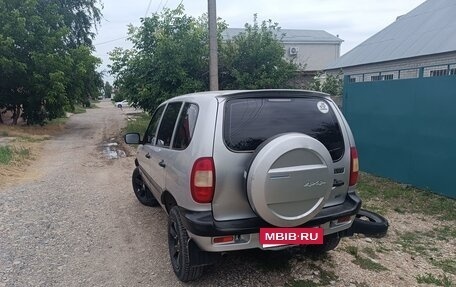 Chevrolet Niva I рестайлинг, 2003 год, 380 000 рублей, 2 фотография