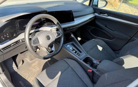 Volkswagen Golf VIII, 2022 год, 1 950 000 рублей, 9 фотография
