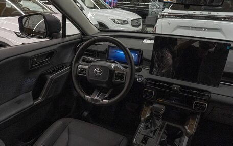 Toyota RAV4, 2026 год, 3 849 000 рублей, 12 фотография