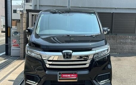 Honda Stepwgn IV, 2021 год, 1 820 000 рублей, 2 фотография