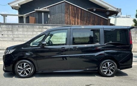 Honda Stepwgn IV, 2021 год, 1 820 000 рублей, 6 фотография