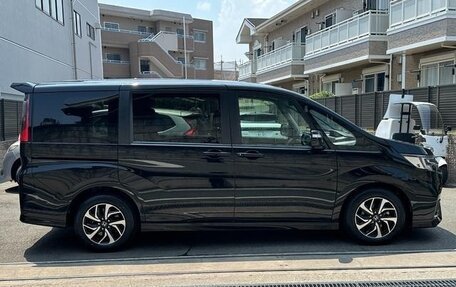 Honda Stepwgn IV, 2021 год, 1 820 000 рублей, 7 фотография