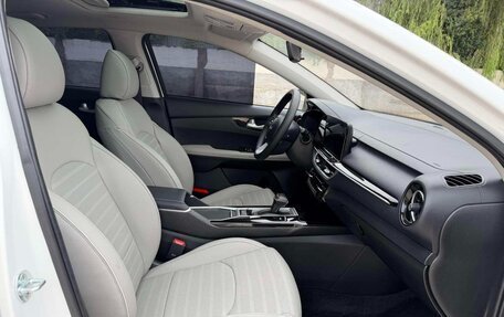 KIA K3, 2023 год, 1 780 000 рублей, 14 фотография