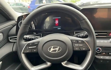 Hyundai Elantra, 2023 год, 1 590 100 рублей, 11 фотография