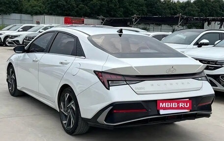 Hyundai Elantra, 2023 год, 1 590 100 рублей, 6 фотография