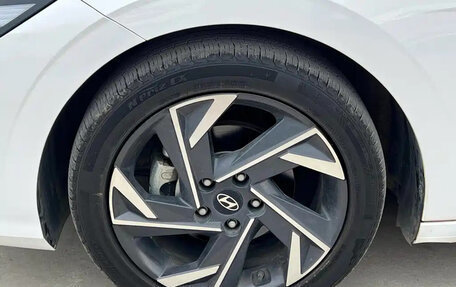 Hyundai Elantra, 2023 год, 1 590 100 рублей, 17 фотография