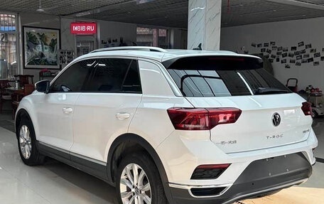 Volkswagen T-Roc I, 2022 год, 1 670 077 рублей, 4 фотография