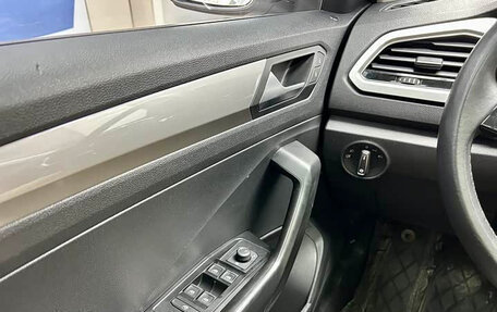 Volkswagen T-Roc I, 2022 год, 1 670 077 рублей, 15 фотография
