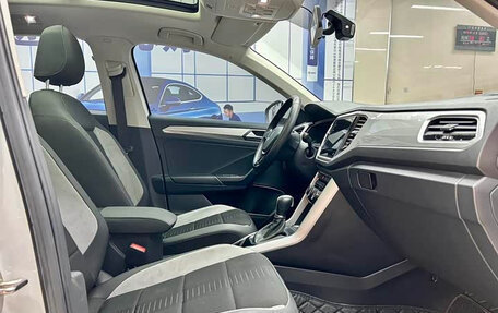 Volkswagen T-Roc I, 2022 год, 1 670 077 рублей, 14 фотография