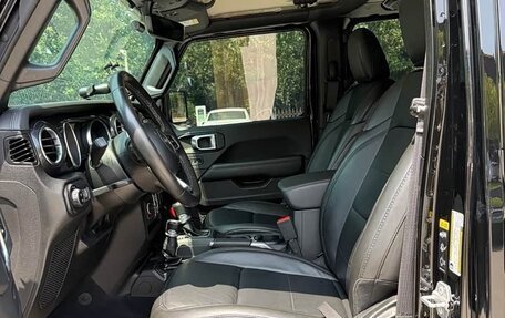 Jeep Wrangler, 2023 год, 14 фотография