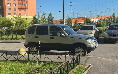 Chevrolet Niva I рестайлинг, 2009 год, 195 000 рублей, 2 фотография