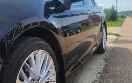 Toyota Camry, 2019 год, 2 700 000 рублей, 8 фотография