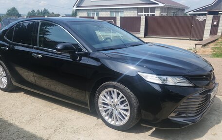Toyota Camry, 2019 год, 2 700 000 рублей, 6 фотография