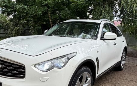 Infiniti FX II, 2011 год, 1 690 000 рублей, 3 фотография