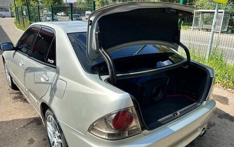 Lexus IS II рестайлинг 2, 2000 год, 1 100 000 рублей, 8 фотография