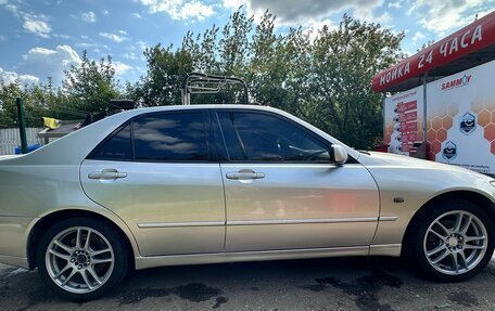 Lexus IS II рестайлинг 2, 2000 год, 1 100 000 рублей, 6 фотография
